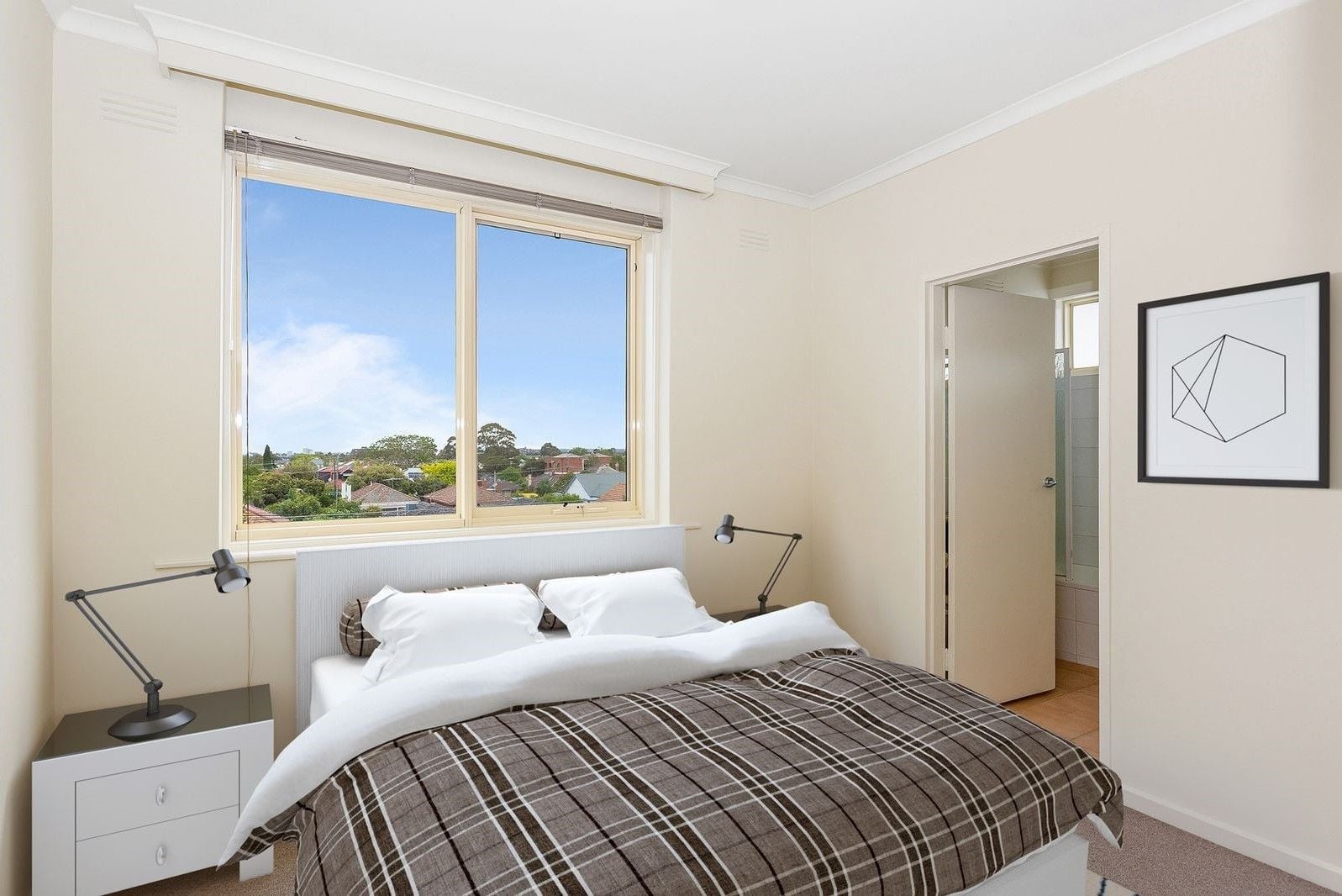 LOCATION, SPACE AND VIEWS!