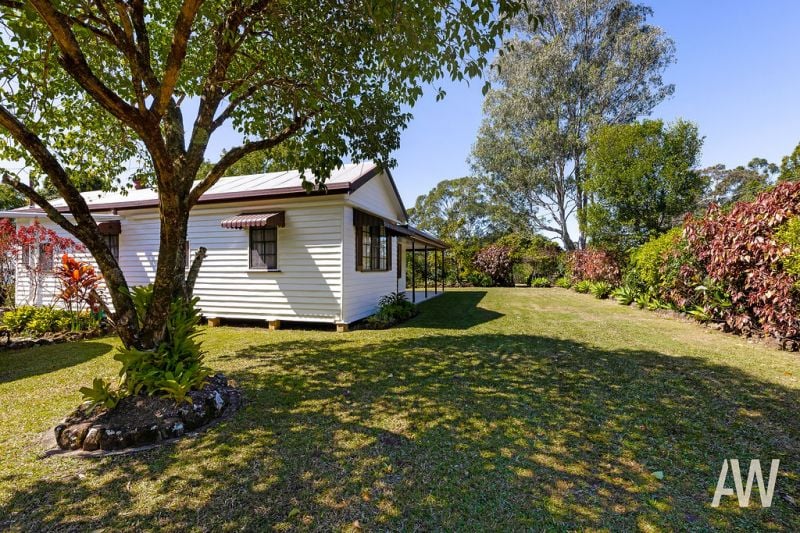 219 Towen Mount Road Towen Mountain QLD, Towen Mountain - Thumbnail 4