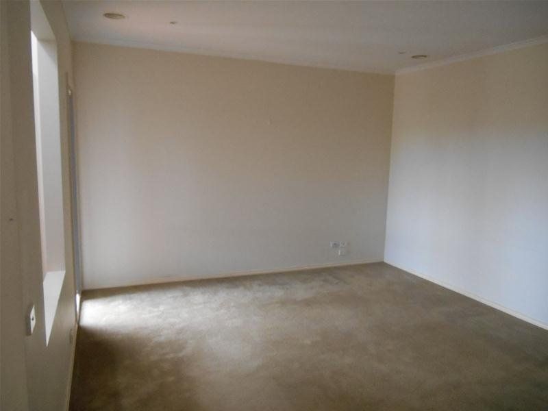 MODERN AND STYLISH TOWNHOUSE IN QUIET LOCATION!