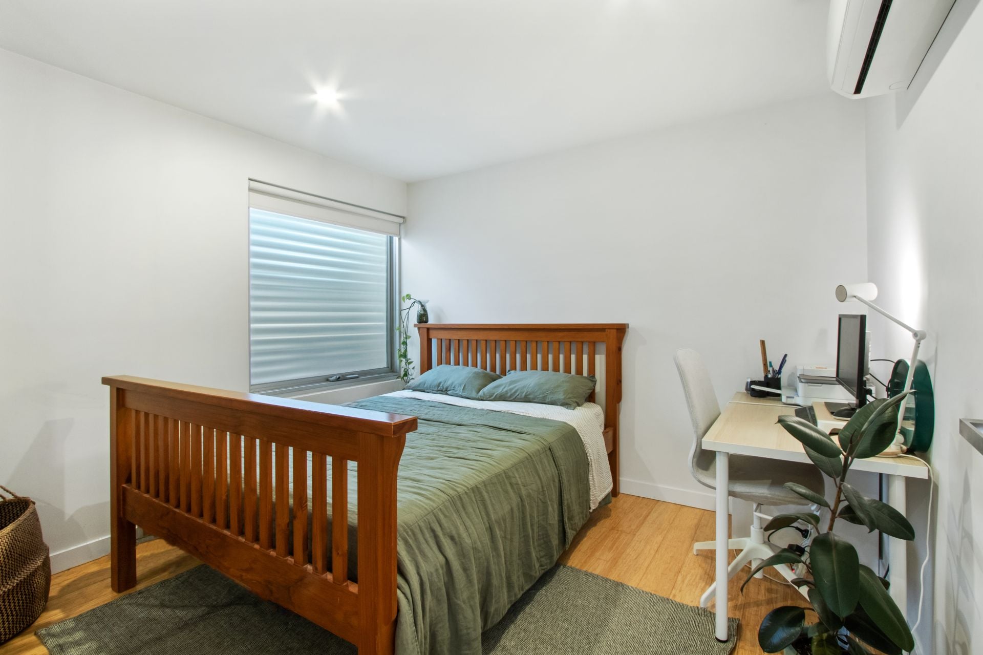 Modern Apartment in Prime Location!