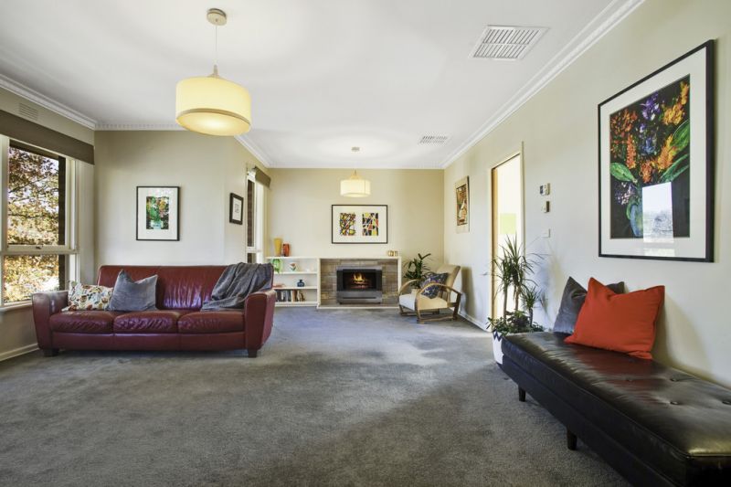 10 Douglas Avenue, Box Hill South - Thumbnail 4