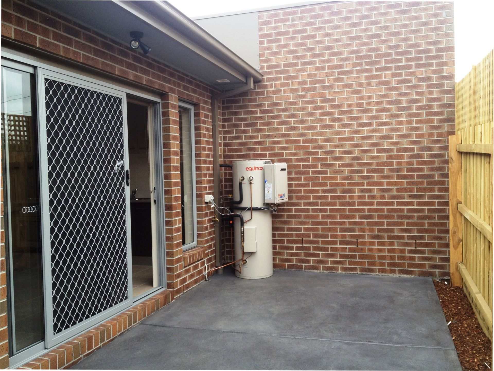 CONTEMPORARY UNIT IN PRIME LOCATION   *Insp Wed 12th Jul @ 4:40pm*