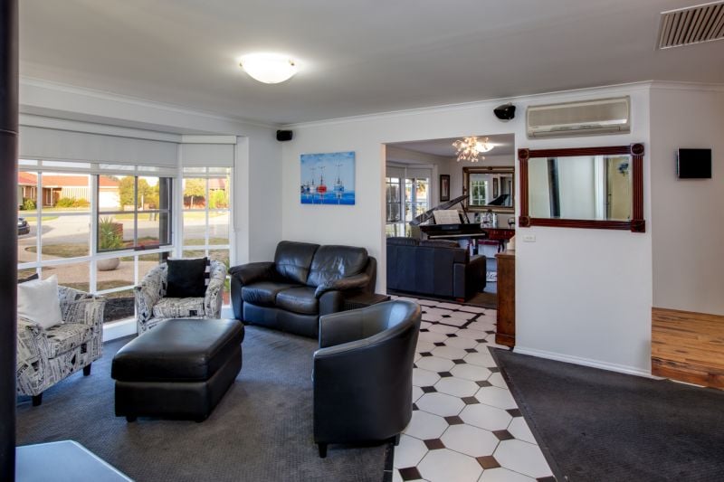 411 Tumgarra Place Lavington NSW, Lavington - Thumbnail 7