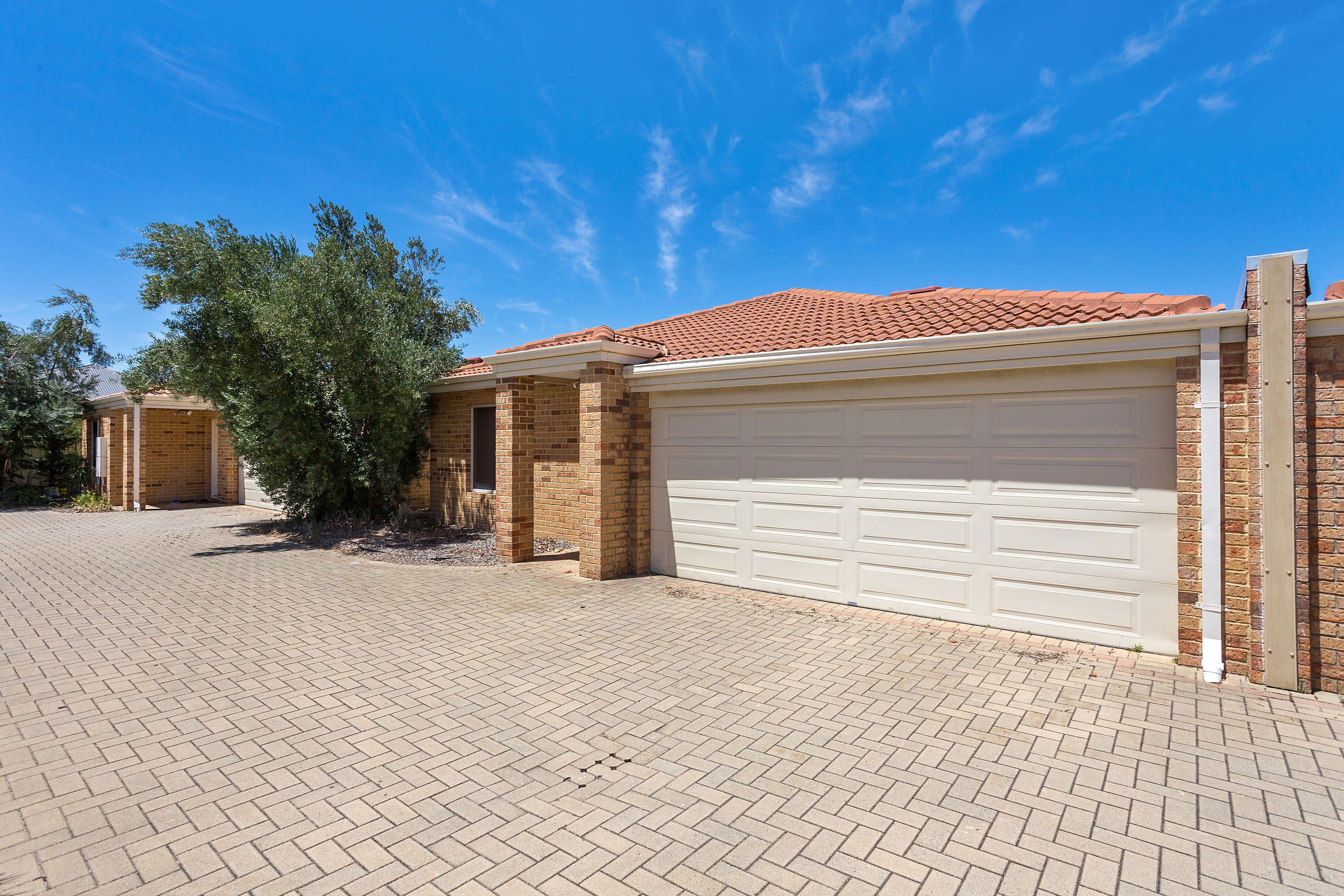 Real Estate For Sale 2/254 High Road Riverton , WA