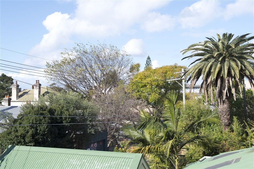 SOLD - Freshly Renovated Top Floor Boutique Apartment, Own Private Entrance