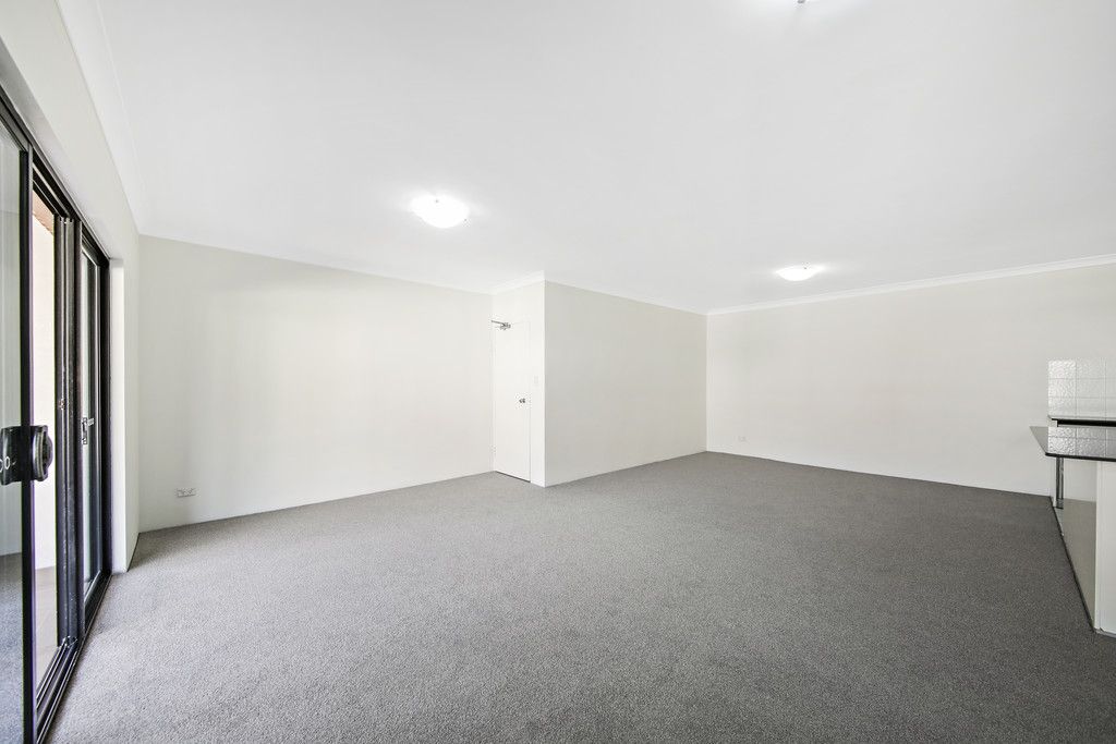 Well Presented 3 Bedroom Apartment