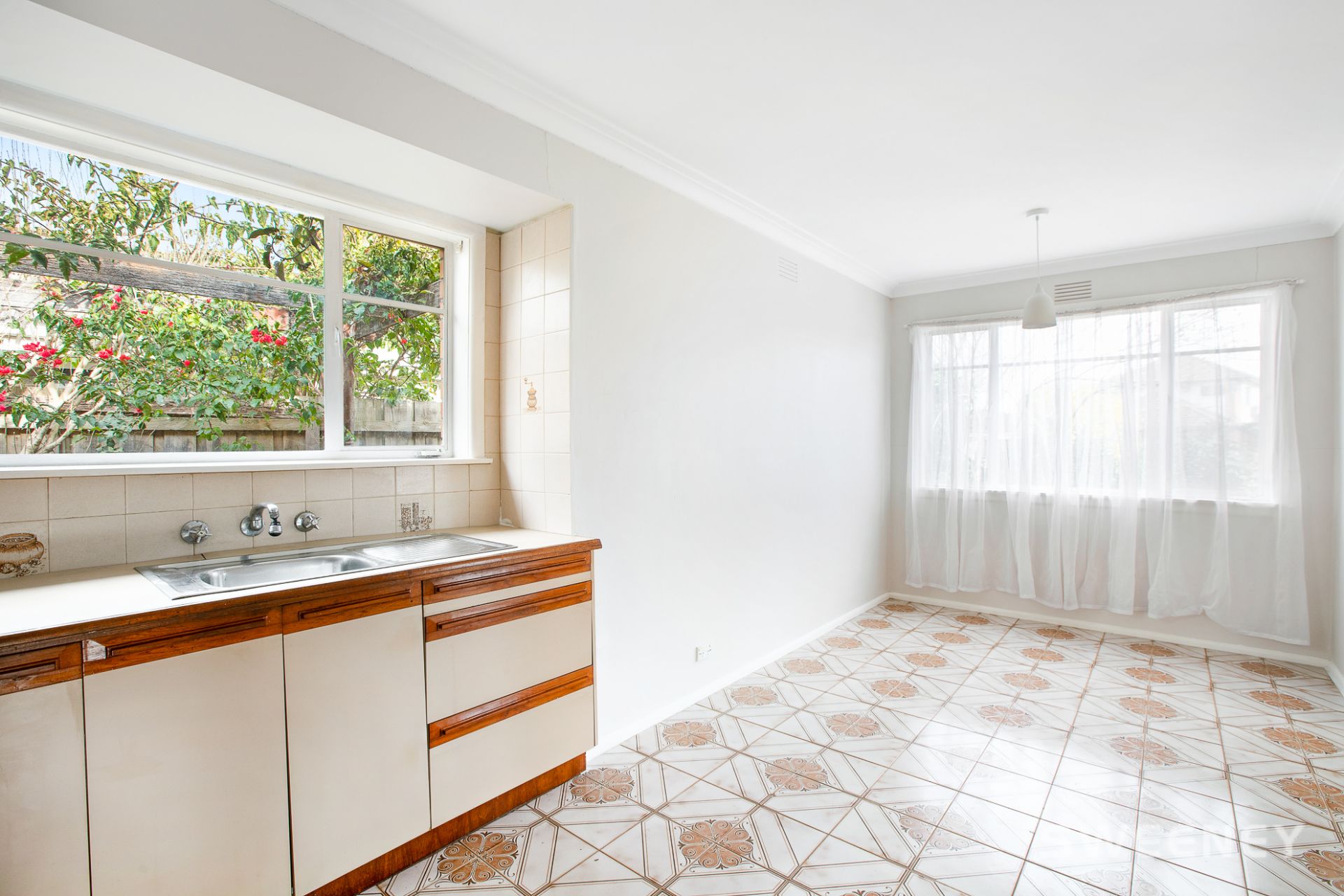 6 Curtin Court, Altona - Thumbnail 8