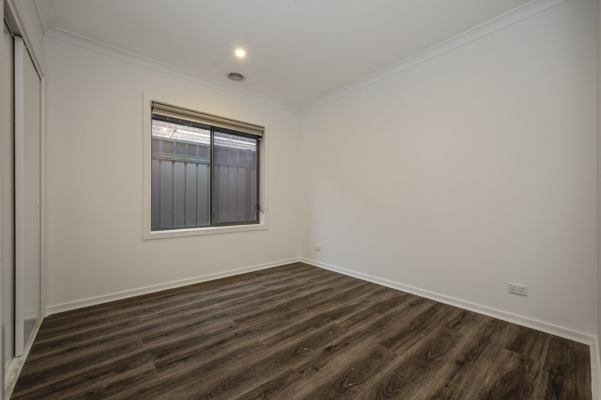 Spacious 4-Bedroom Family Home in Mernda Villages Estate