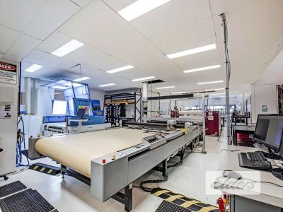 RARE SHOWROOM / OFFICE / WAREHOUSE OPPORTUNITY IN WEST END GROWTH CORRIDOR!