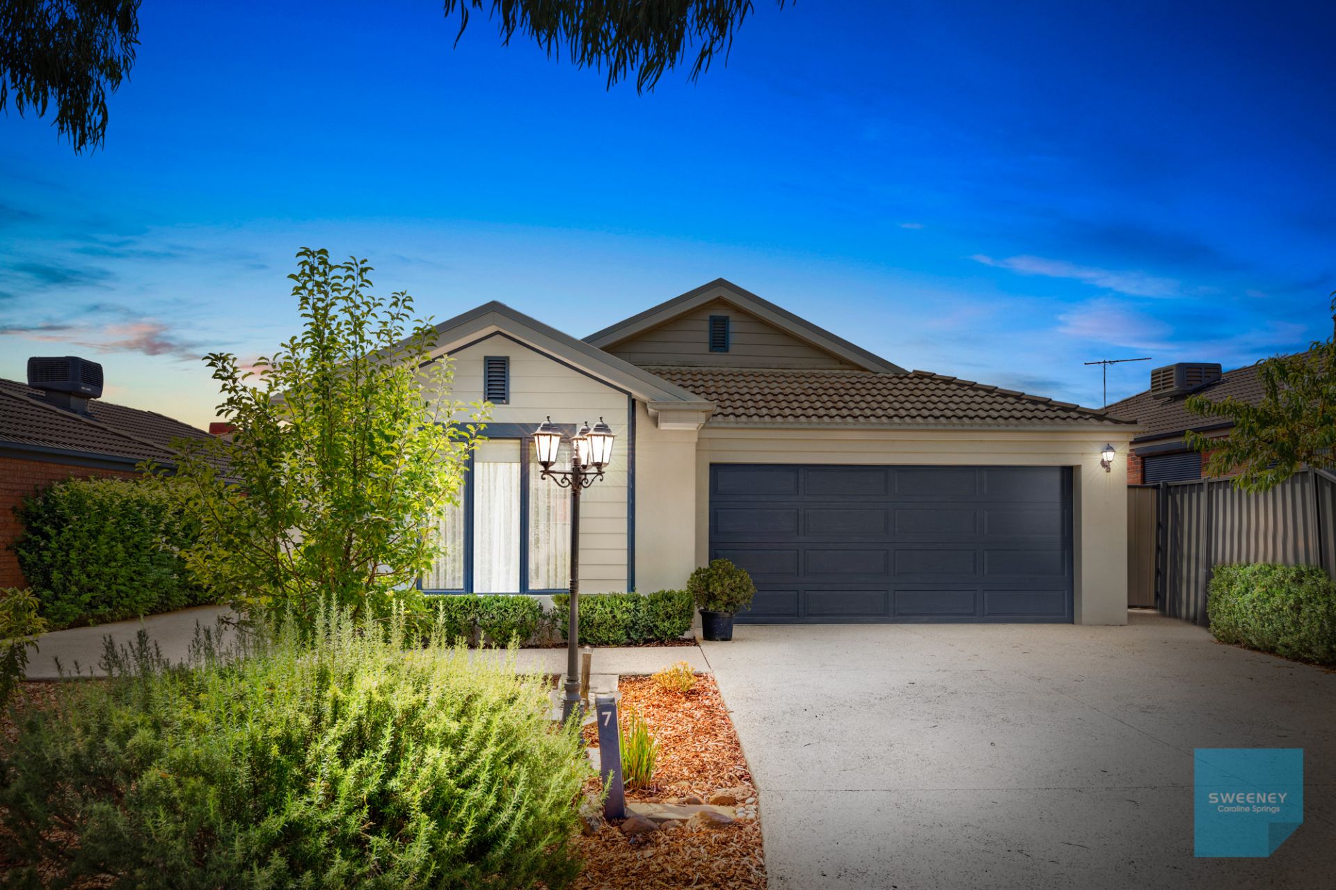 7 Pro Hart Way, Caroline Springs - Thumbnail 2