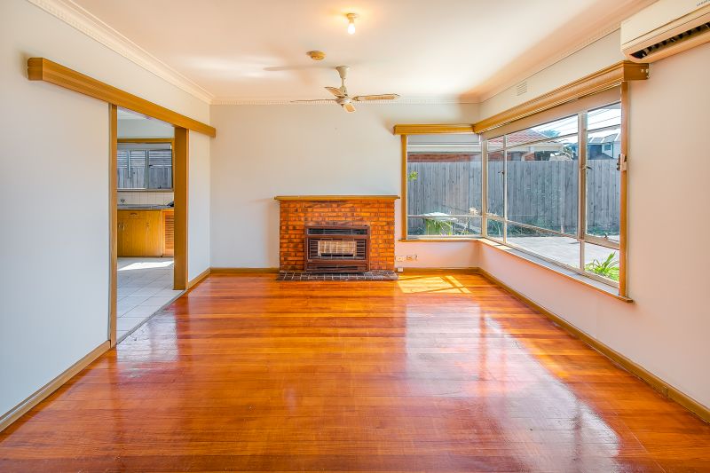 1/5 Chenies Street, Reservoir