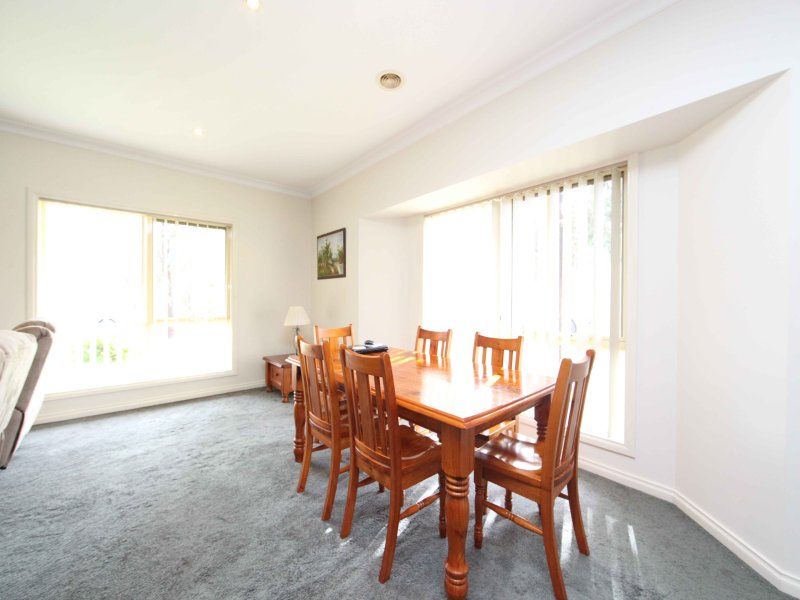 37 Capri Close SOUTH MORANG, South Morang - Thumbnail 7