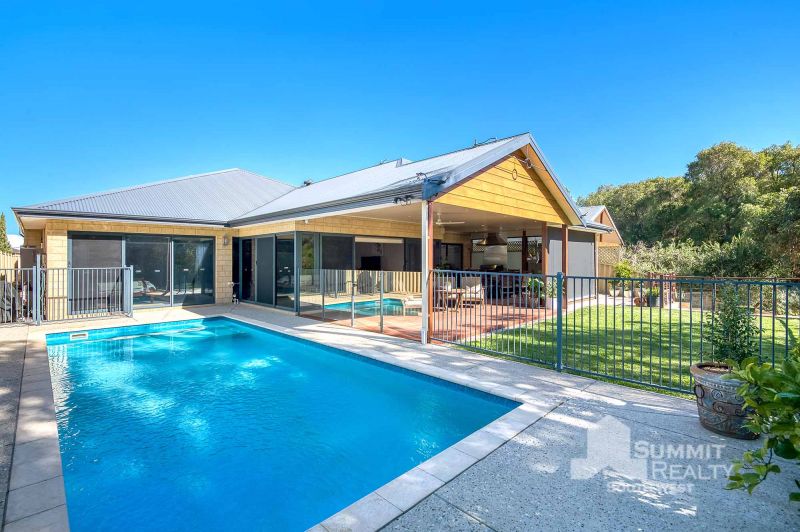 Real Estate For Sale 2628 Greenough Place Millbridge , WA