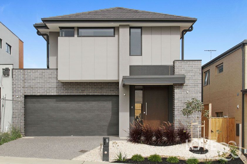 ARCHITECTURALLY DESIGNED !!