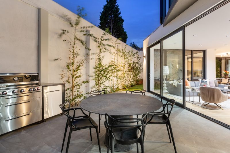 1/7 Orrong Crescent, Caulfield North