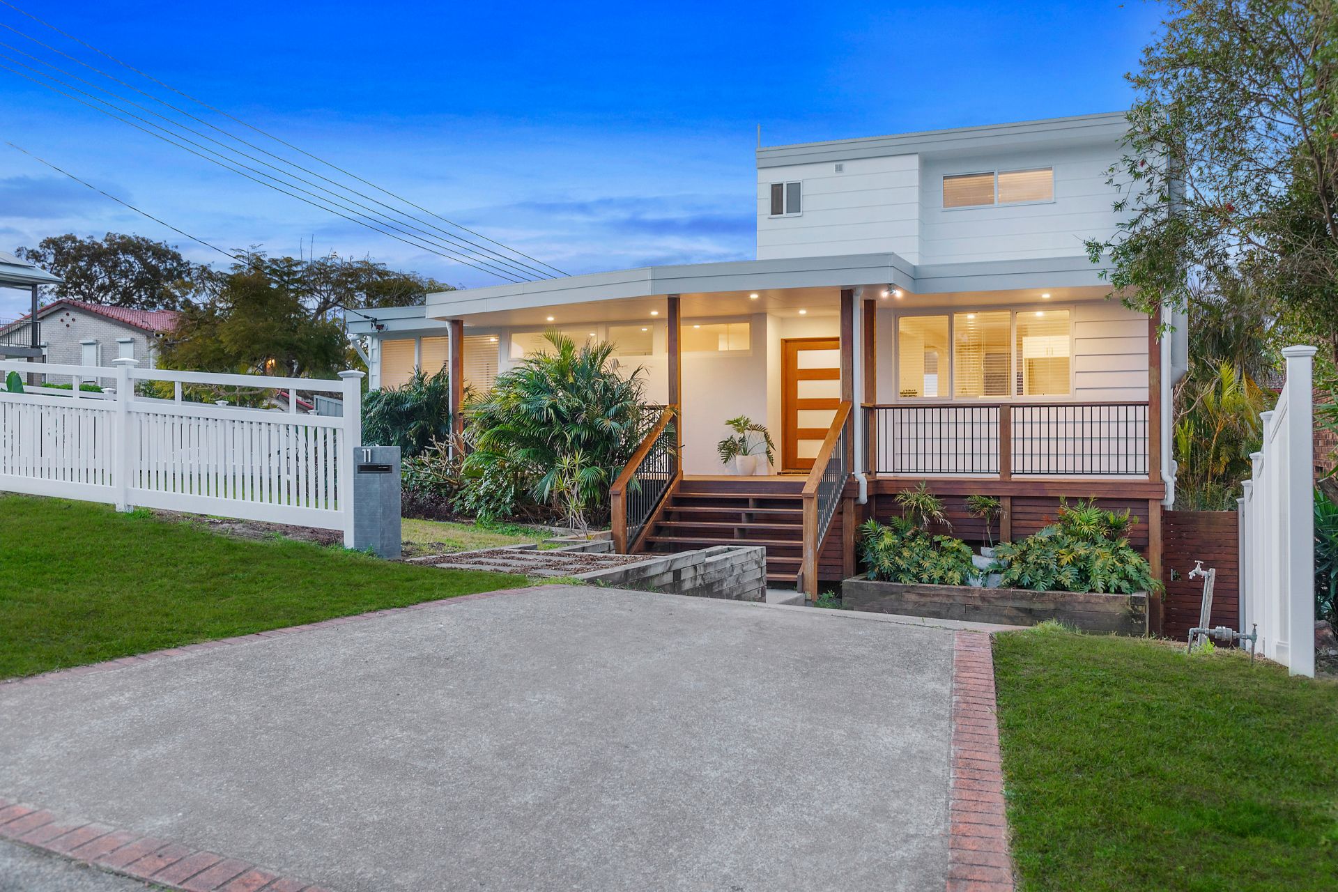11 Curzon Avenue, Bateau Bay Whiteman Property