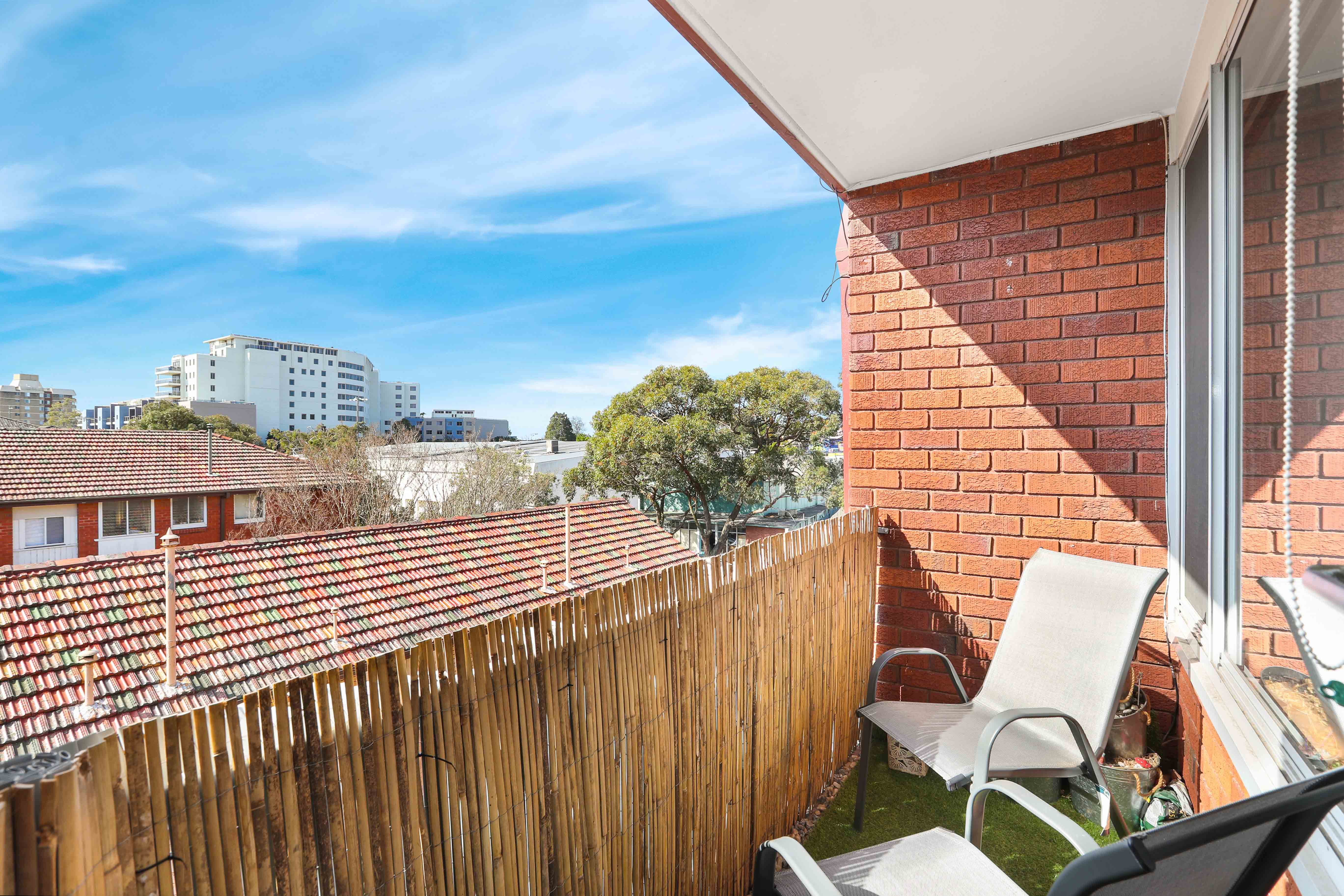 8/175 Willarong Road CARINGBAH 2229