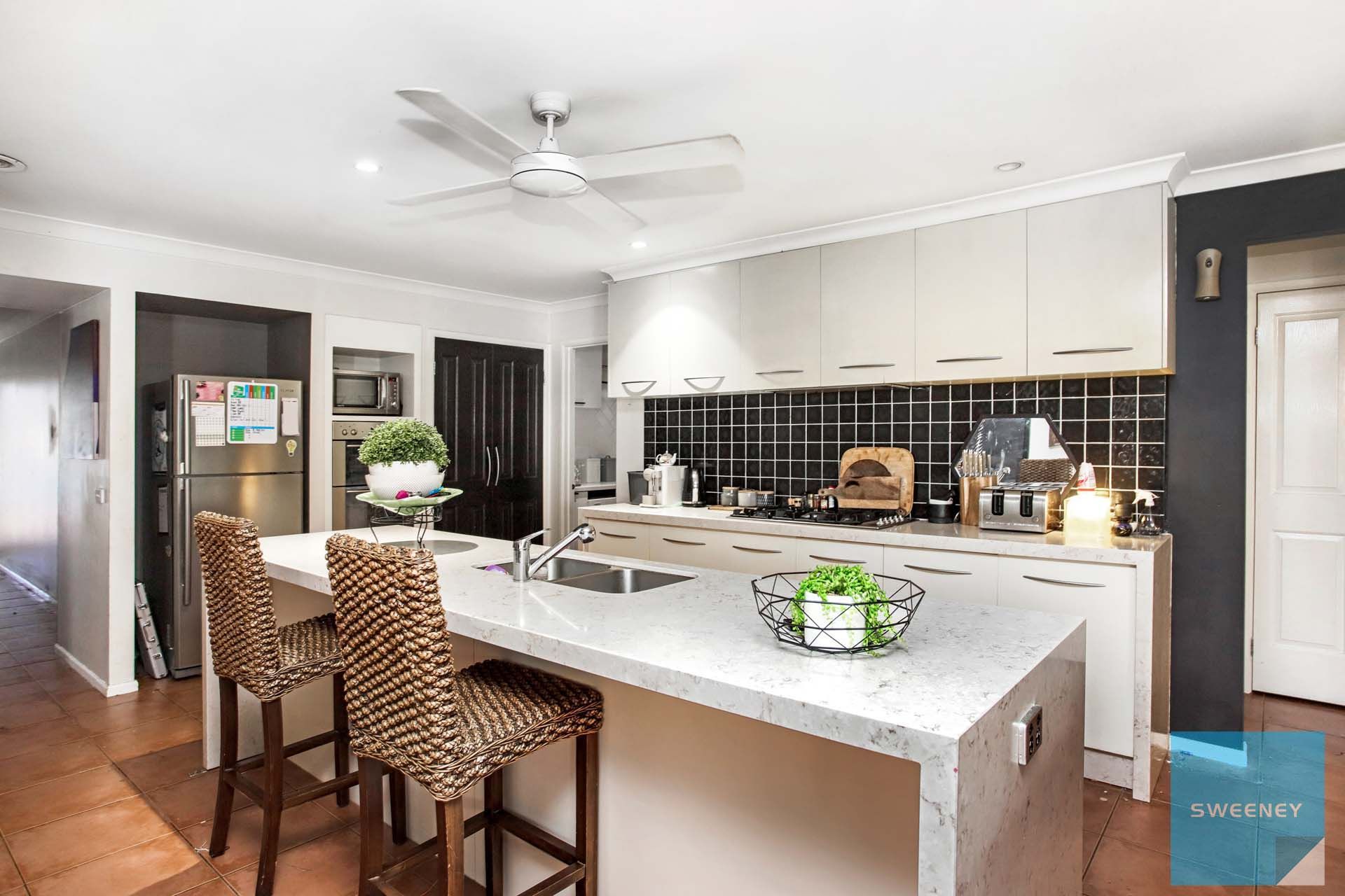 15 Pro Hart Way, Caroline Springs - Thumbnail 4