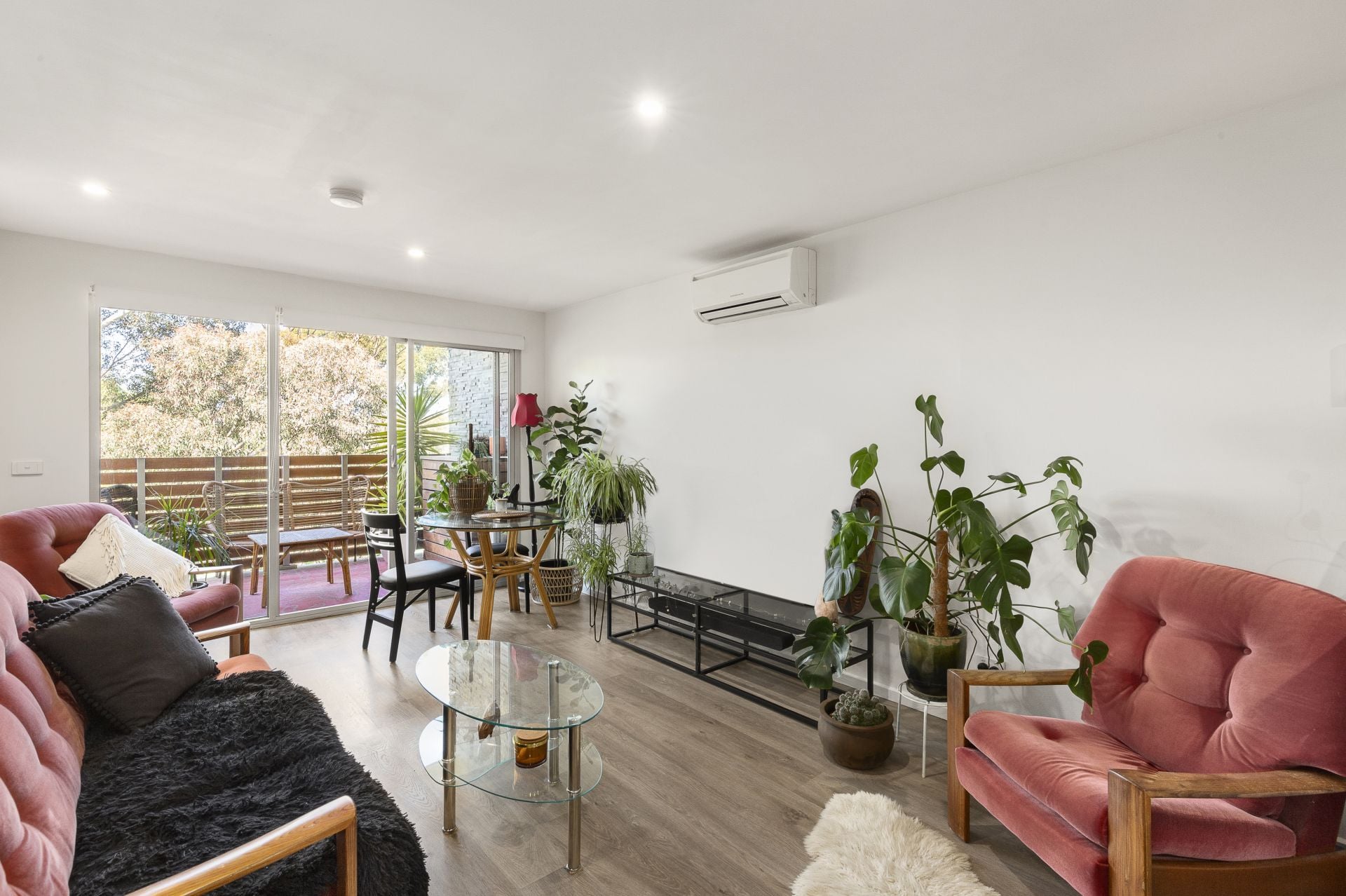 Parkside Serenity, Conveniently Positioned