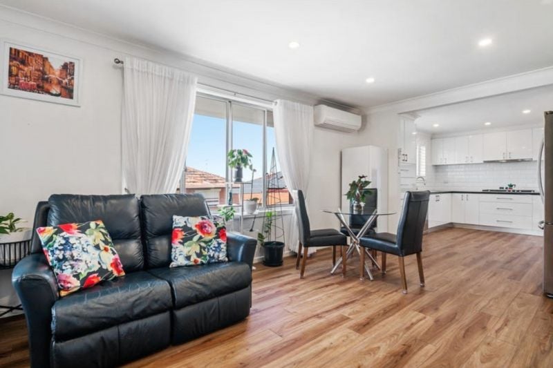 1/7 Boston Road, Lalor