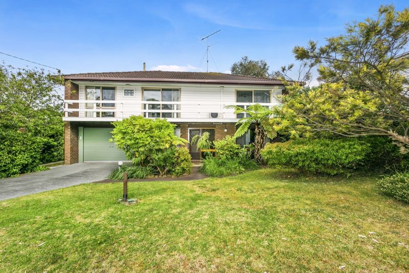8 Pelican Court Barwon Heads VIC, Barwon Heads - Thumbnail 2