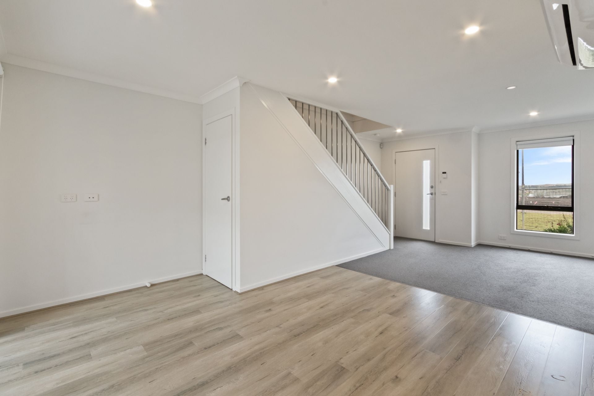 STYLISH MODERN LIVING
