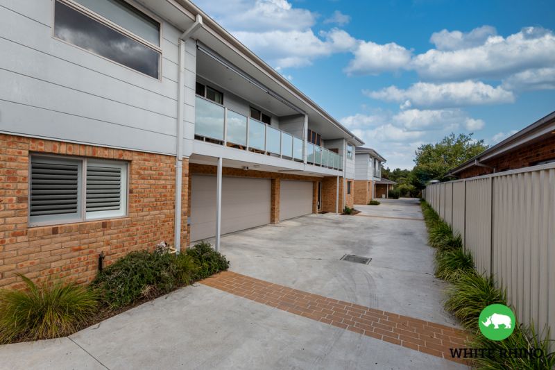 2/17 Dodsworth Street Greenleigh, Queanbeyan White Rhino Property