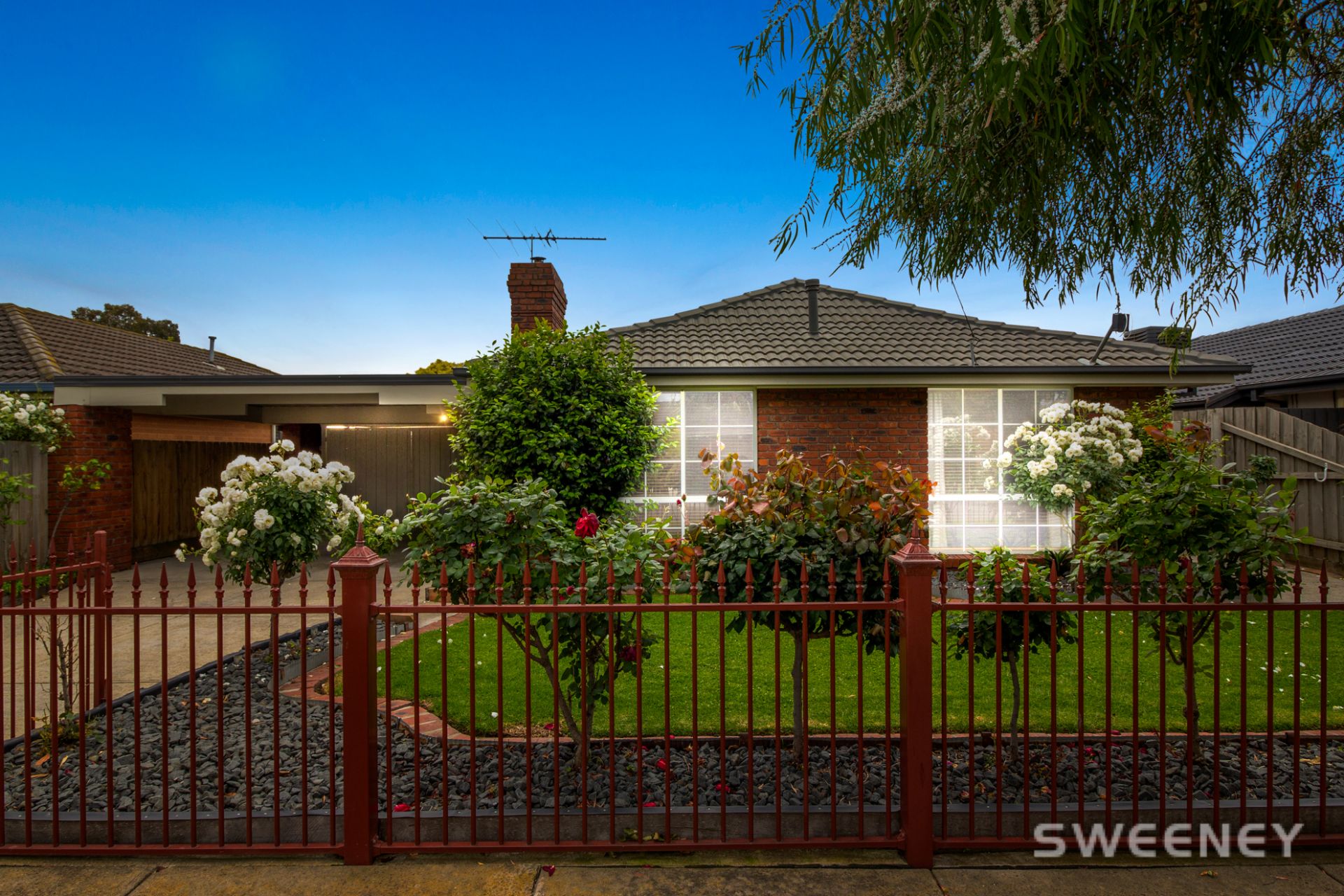 6 Leake Court, Altona Meadows - Thumbnail 2
