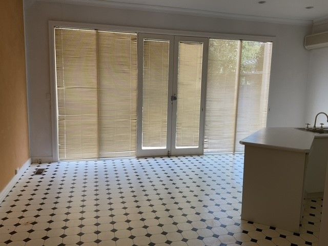 **Lovely home close to Eaglemont village**