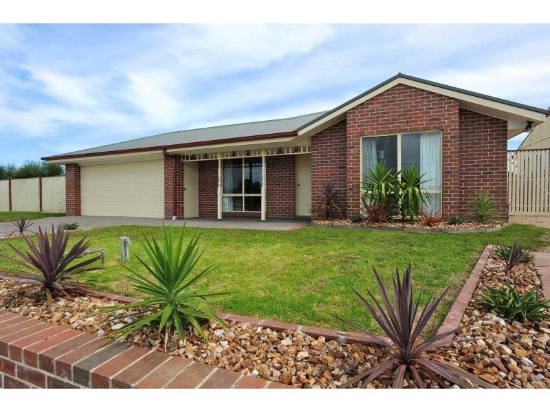 Real Estate For Sale 32 Summerfield Drive Mornington , VIC