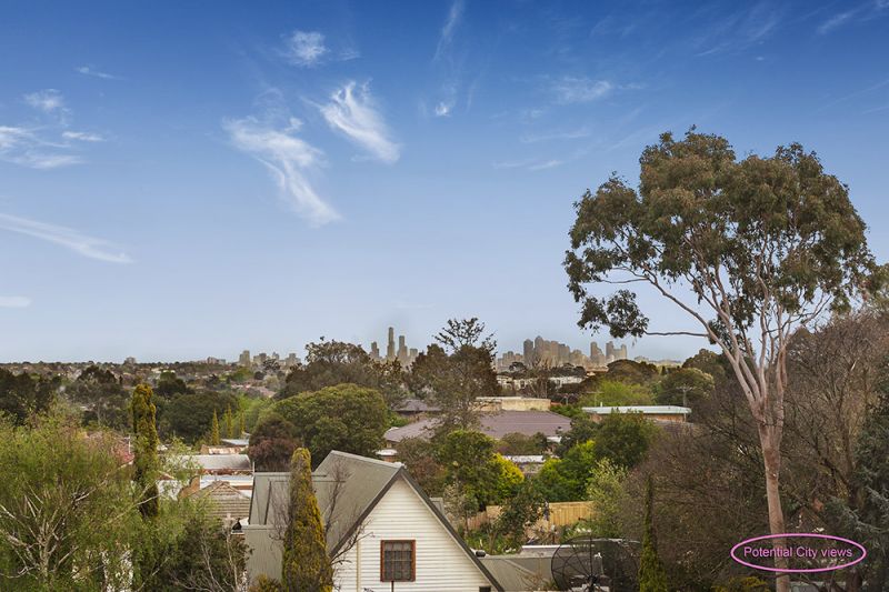 35 Hillside Road, Mount Waverley - Thumbnail 2