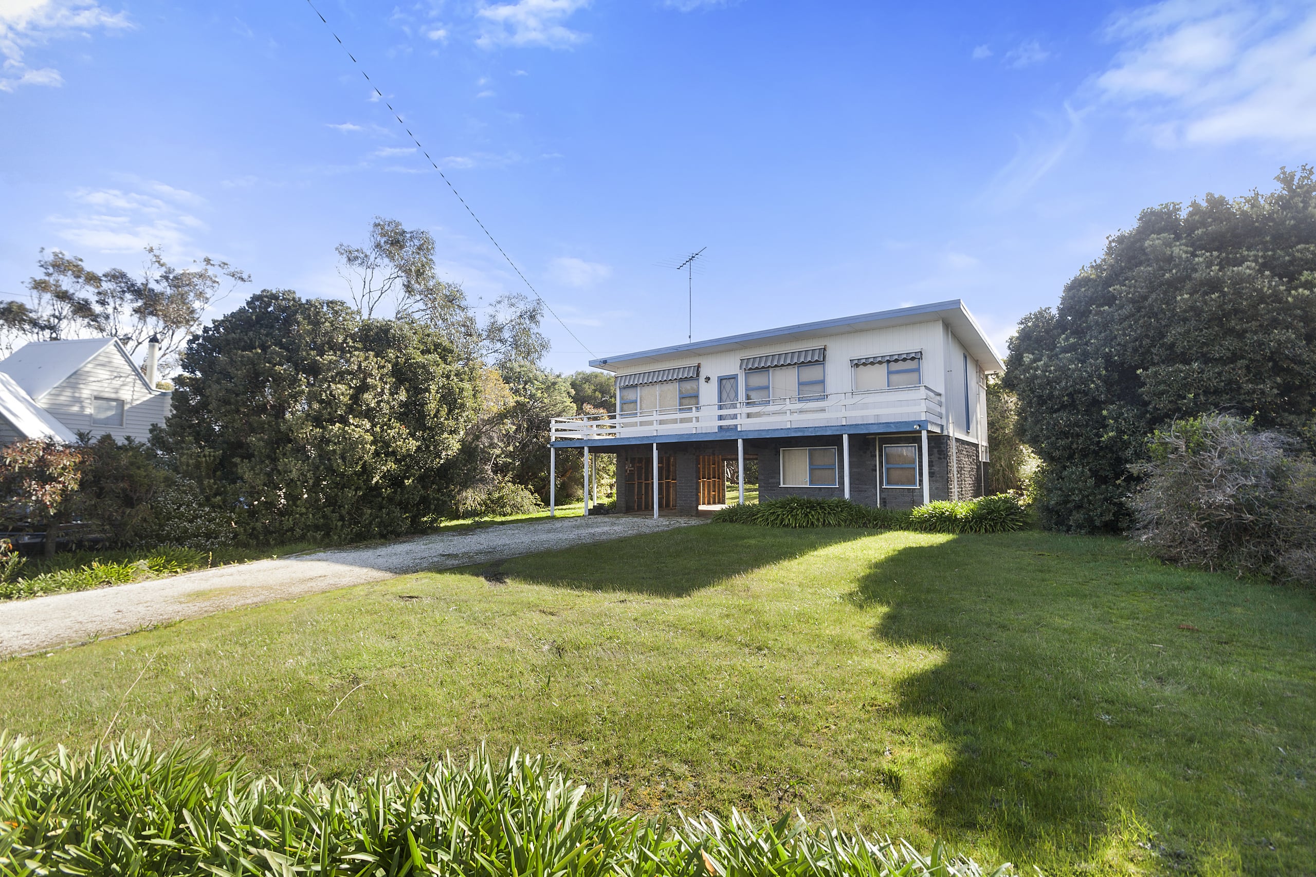 8 Minutes to Peace!, Anglesea - Thumbnail 2