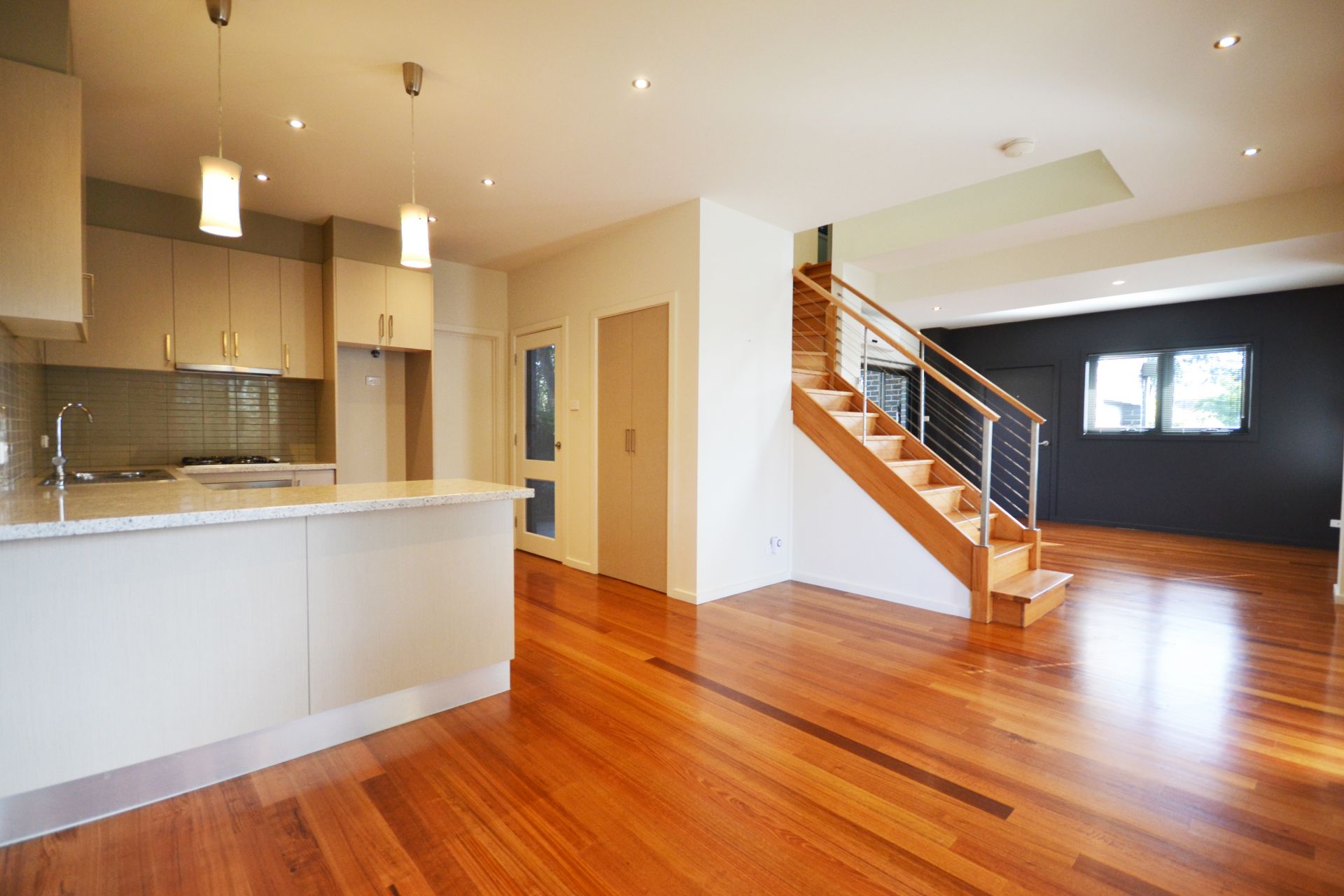 STYLISH MODERN LIVING