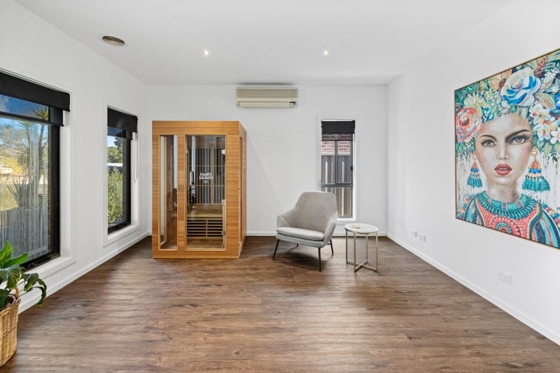 6 Streeton Avenue, Caroline Springs