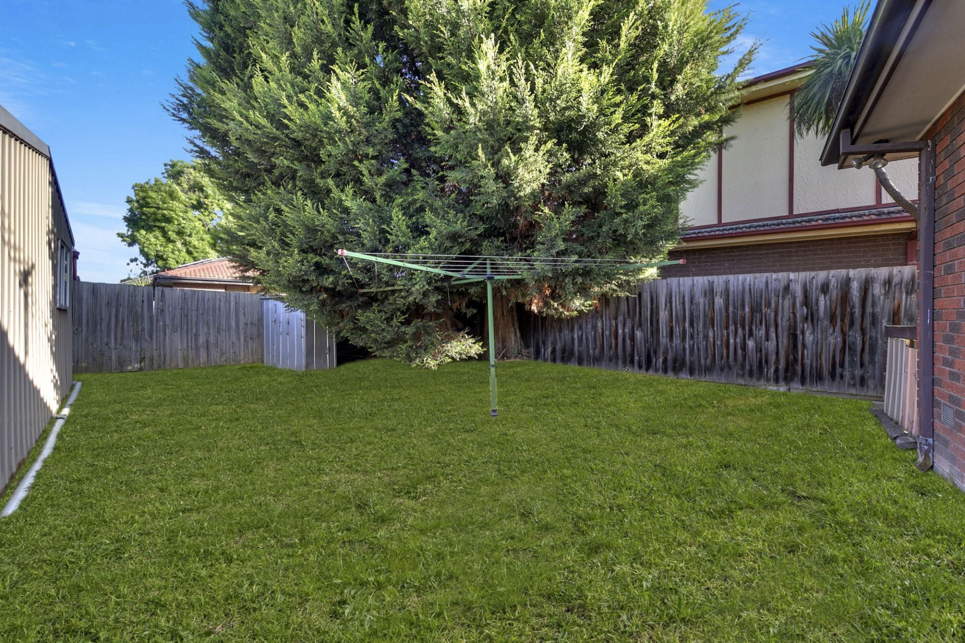Exciting Potential in a brilliant location ......  UNDER CONTRACT