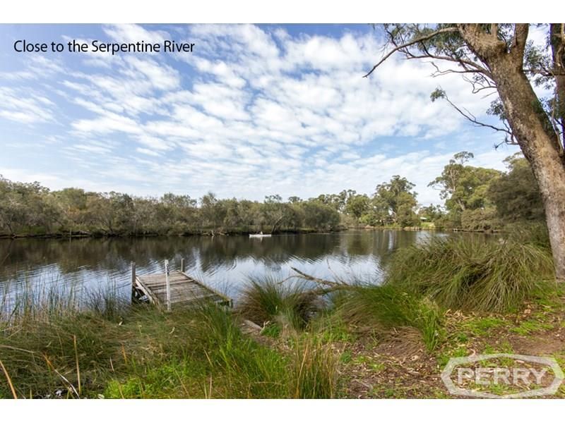 43 Kookaburra Drive, GREENFIELDS