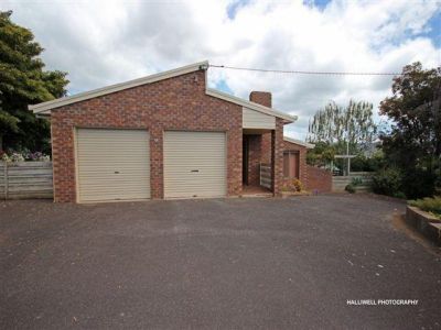 4
 
 
 
  
 
 
 2
 
 
 
  
 
 
 2
 
 
 
 
 
 
 
 18 Highfield Road, AMBLESIDE TAS 7310, Ambleside - Thumbnail 7