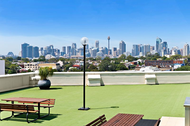 SOLD- Space and Light in a Smart Warehouse Conversion