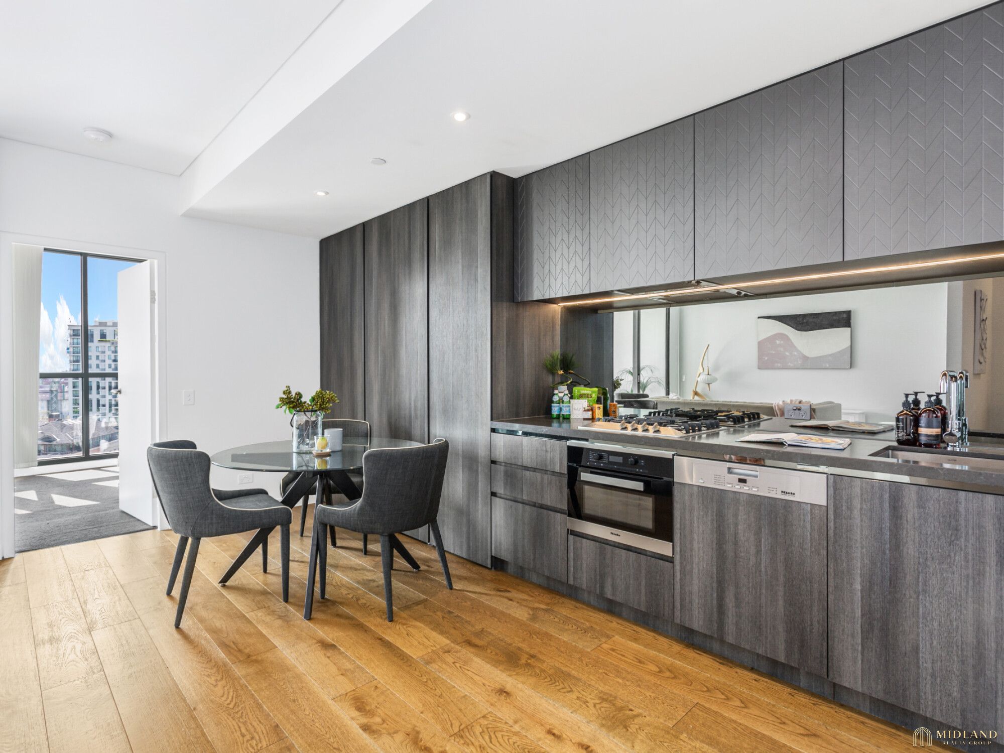 Midland Realty Group Real Estate For Sale 1115/225 Pacific Highway