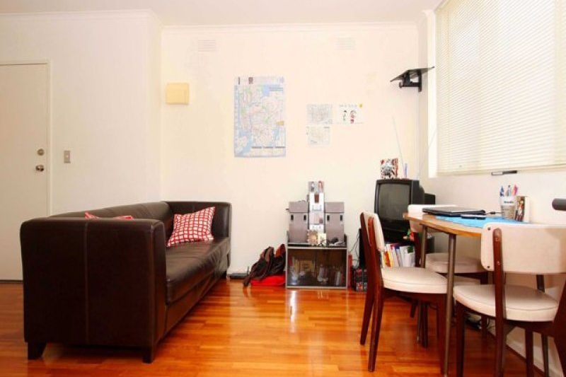 An Enamoring Apartment Right In The Pulse Of Thornbury.