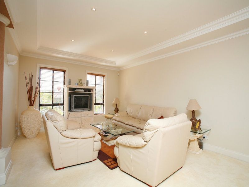 33 ELYSEE Avenue SOUTH MORANG, South Morang - Thumbnail 5