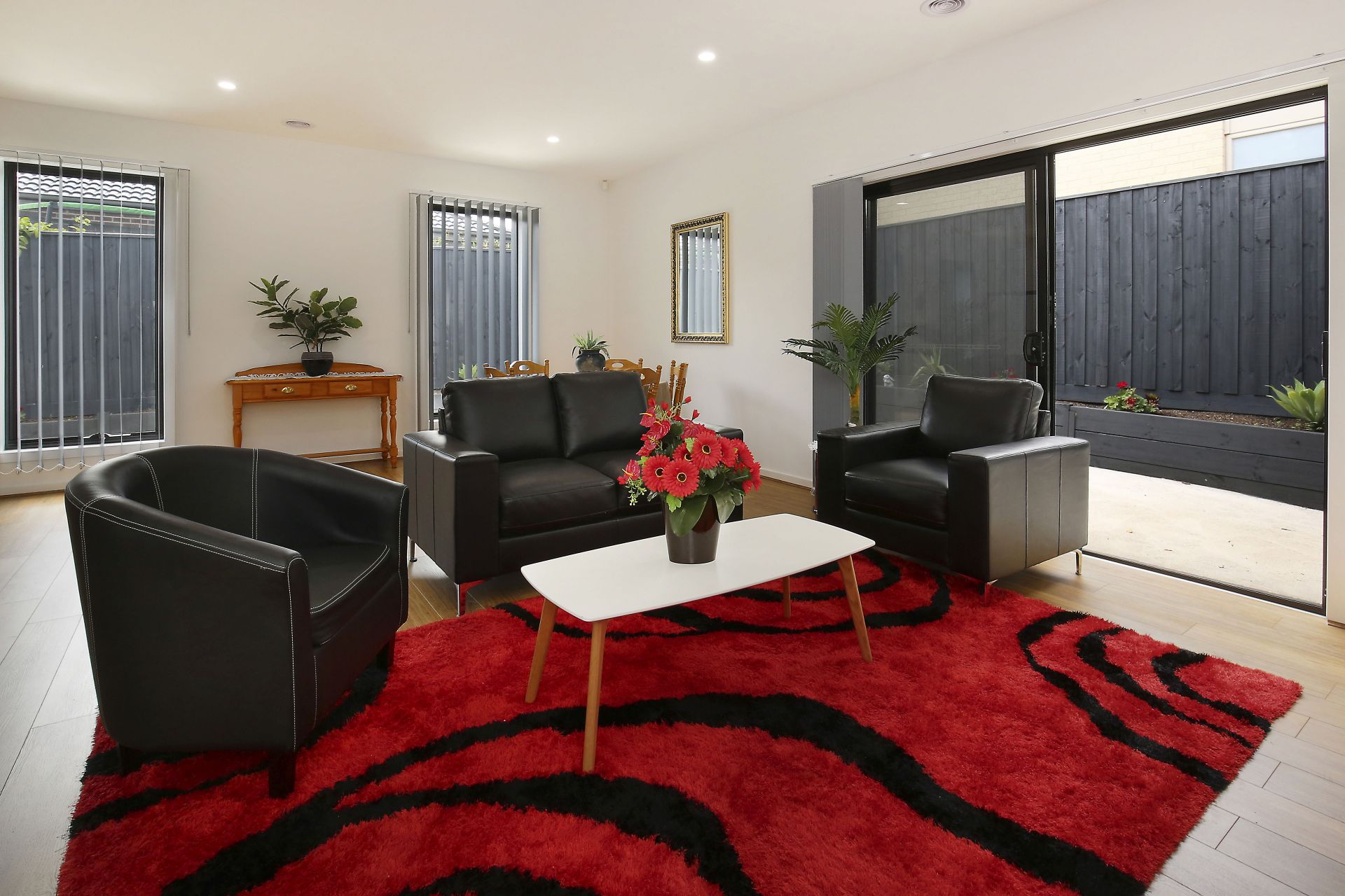 STYLISH MODERN LIVING