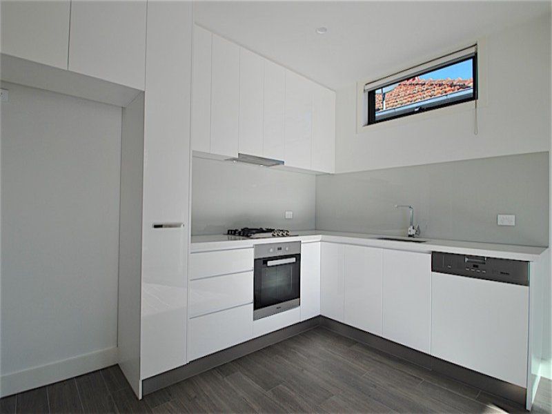 6/34 Pine Avenue, Elwood - Thumbnail 4