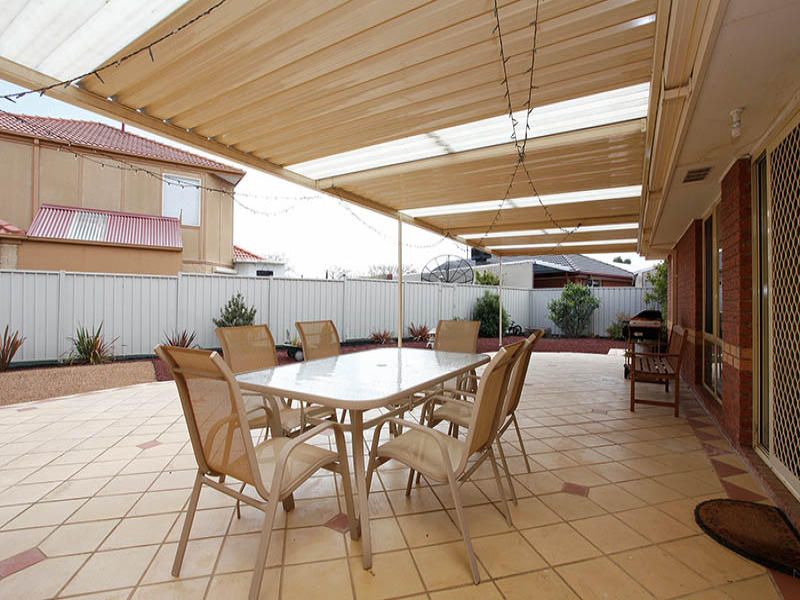2 Emerald Court, Caroline Springs - Thumbnail 7