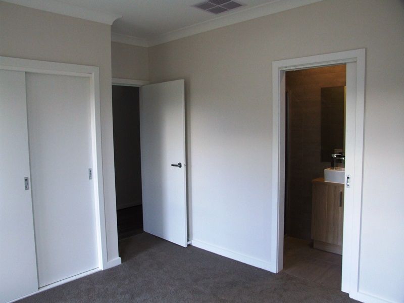 3/16 Moonglow Crescent, Bacchus Marsh - Thumbnail 7