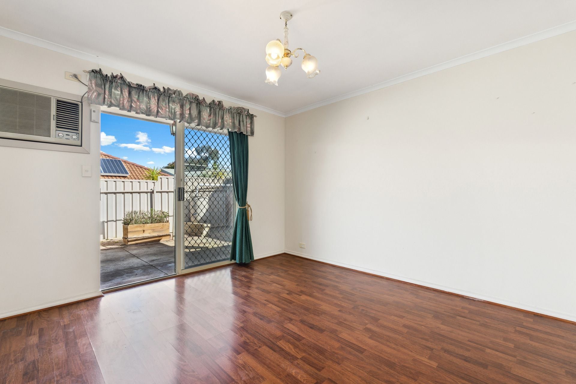 3/12 Buttercup Grove  Morphett Vale 5162