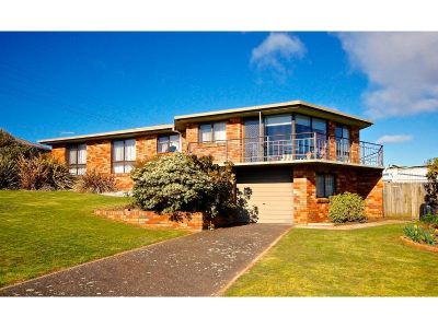 154 Caroline Street, EAST DEVONPORT, East Devonport - Thumbnail 2