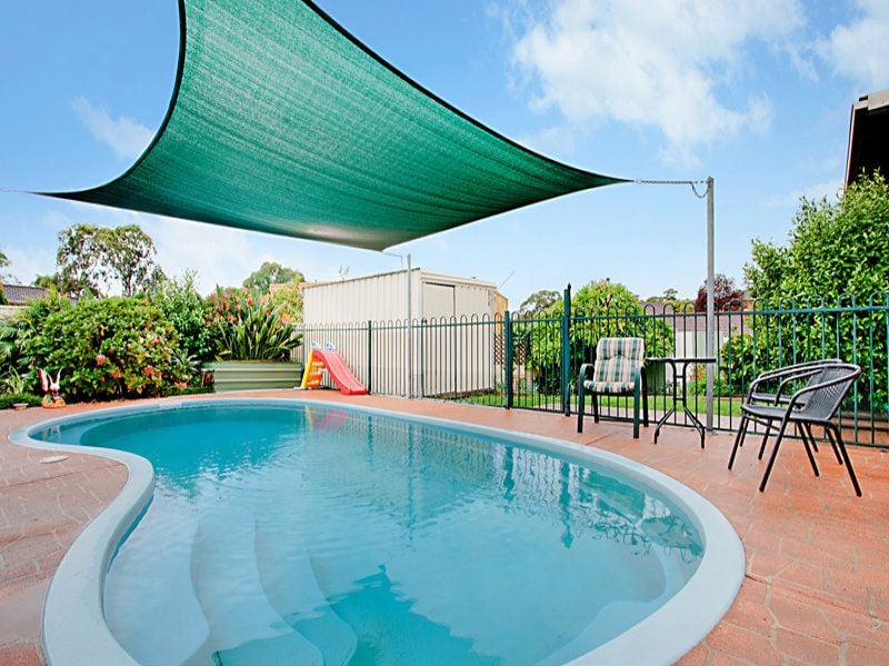 Real Estate For Sale 43 Donalbain Circuit Rosemeadow , NSW