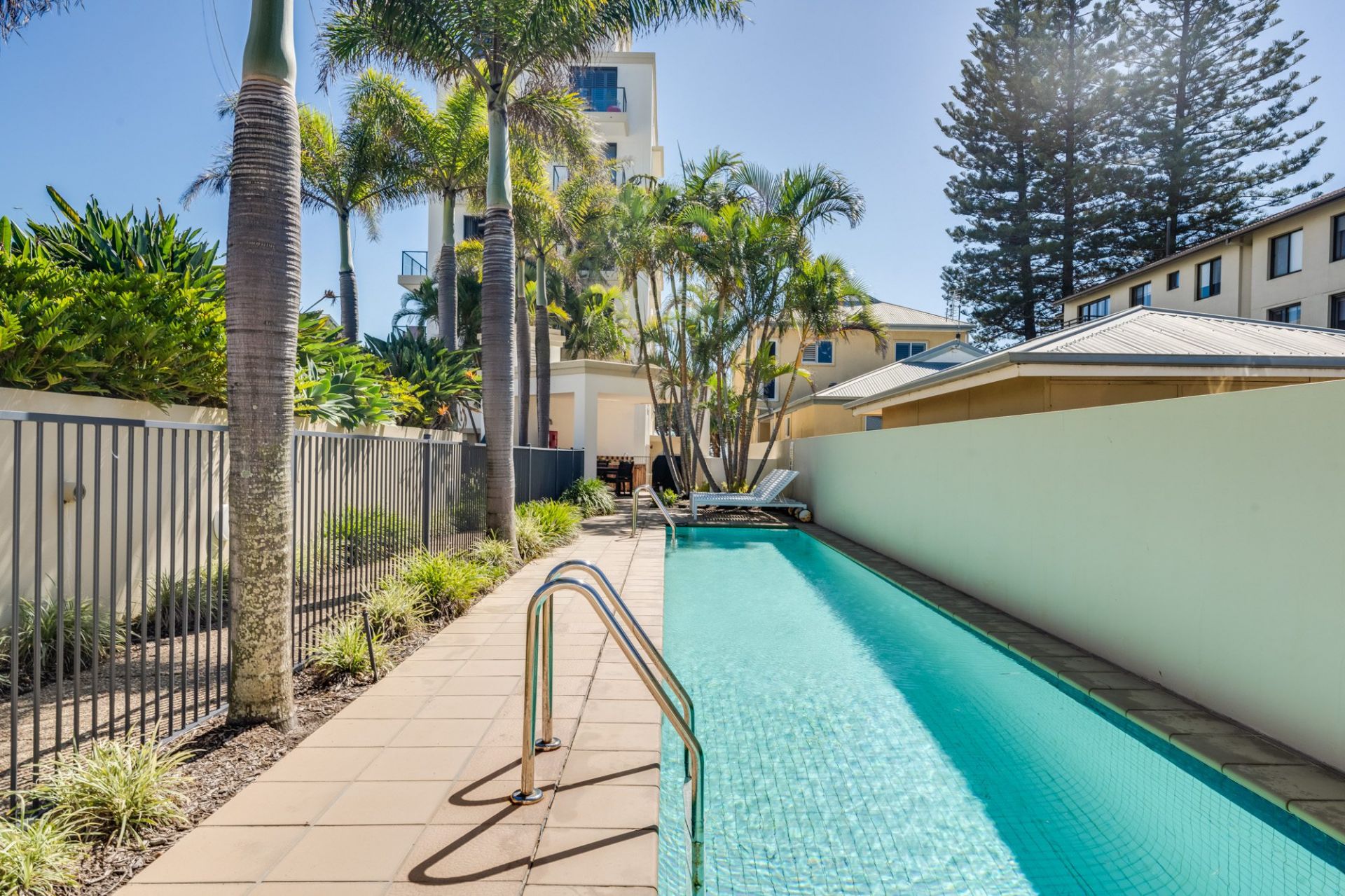 2-1285-gold-coast-highway-palm-beach-amir-prestige-group