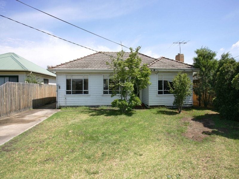 29 Myrtle Grove, Altona - Thumbnail 2